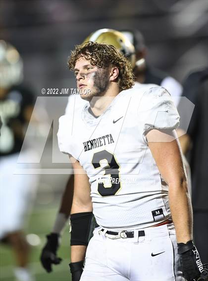 Thumbnail 2 in Comanche vs. Henrietta (UIL Bi-district playoff) photogallery.