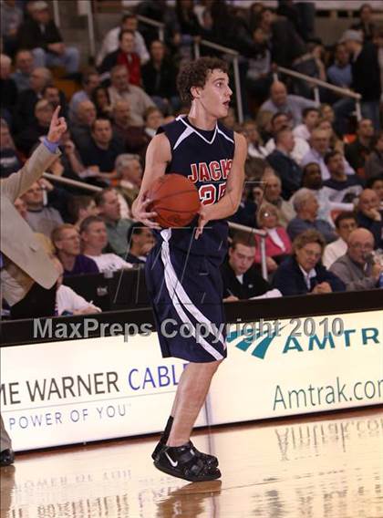 Thumbnail 1 in Jamestown vs North Tonawanda (Section VI Class AA Semifinal) photogallery.