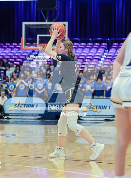 Thumbnail 3 in Pelham Memorial vs. Ardsley (NYSPHSAA Section 1 Class A Final) photogallery.