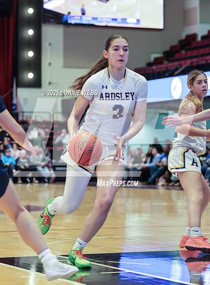 Thumbnail 1 in Pelham Memorial vs. Ardsley (NYSPHSAA Section 1 Class A Final) photogallery.
