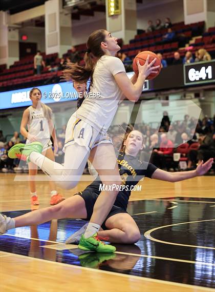 Thumbnail 3 in Pelham Memorial vs. Ardsley (NYSPHSAA Section 1 Class A Final) photogallery.