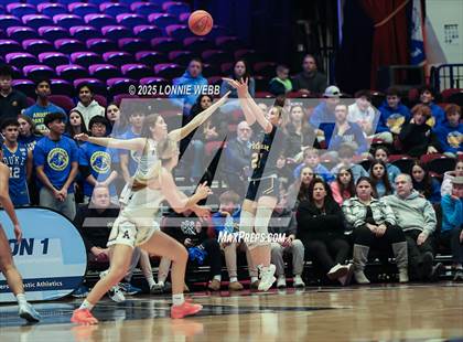 Thumbnail 3 in Pelham Memorial vs. Ardsley (NYSPHSAA Section 1 Class A Final) photogallery.