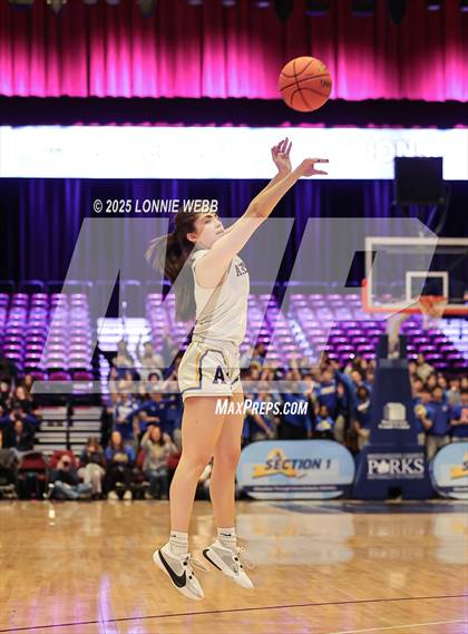 Thumbnail 2 in Pelham Memorial vs. Ardsley (NYSPHSAA Section 1 Class A Final) photogallery.