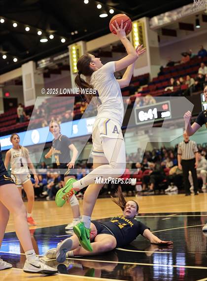 Thumbnail 2 in Pelham Memorial vs. Ardsley (NYSPHSAA Section 1 Class A Final) photogallery.