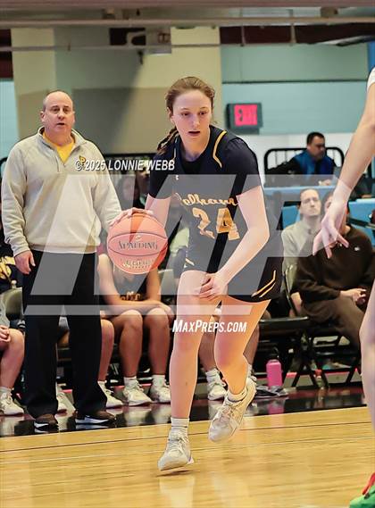 Thumbnail 2 in Pelham Memorial vs. Ardsley (NYSPHSAA Section 1 Class A Final) photogallery.