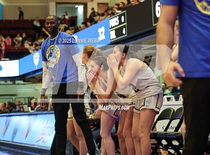 Thumbnail 1 in Pelham Memorial vs. Ardsley (NYSPHSAA Section 1 Class A Final) photogallery.