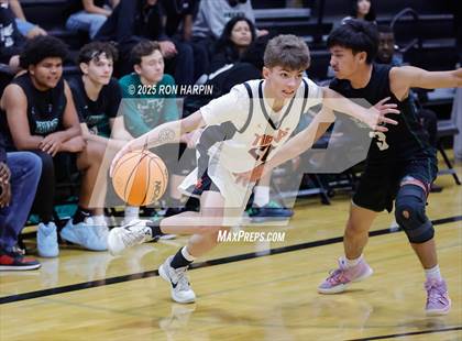 Thumbnail 3 in Hug @ Douglas photogallery.