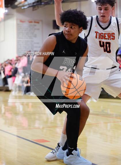 Thumbnail 1 in Hug @ Douglas photogallery.