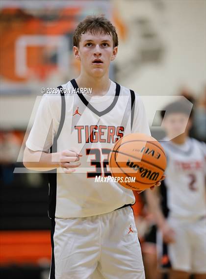 Thumbnail 2 in Hug @ Douglas photogallery.