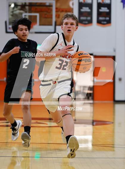 Thumbnail 1 in Hug @ Douglas photogallery.