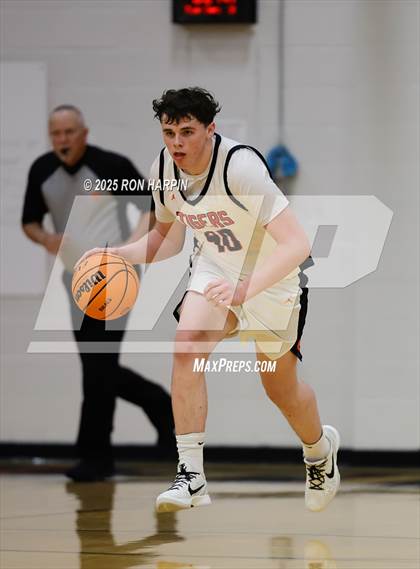 Thumbnail 2 in Hug @ Douglas photogallery.