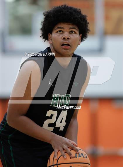 Thumbnail 2 in Hug @ Douglas photogallery.