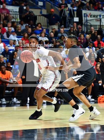 Thumbnail 2 in Hall vs Marion (AAA 5A Final) photogallery.