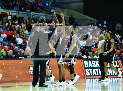 Thumbnail 3 in Hall vs Marion (AAA 5A Final) photogallery.