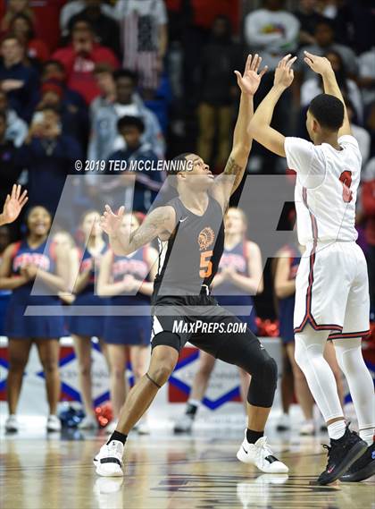 Thumbnail 3 in Hall vs Marion (AAA 5A Final) photogallery.
