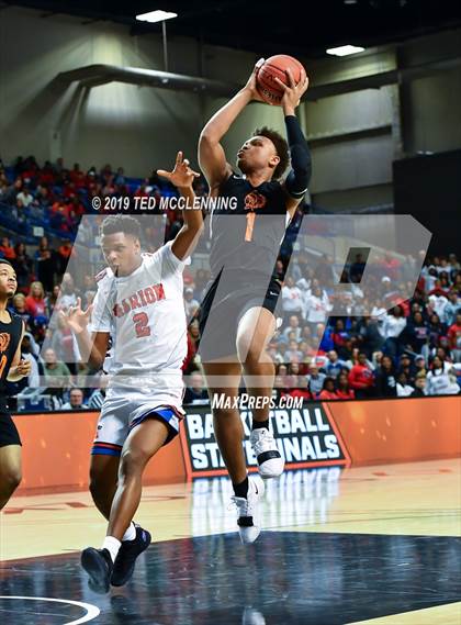 Thumbnail 2 in Hall vs Marion (AAA 5A Final) photogallery.