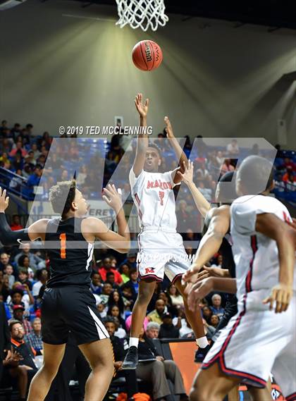 Thumbnail 2 in Hall vs Marion (AAA 5A Final) photogallery.