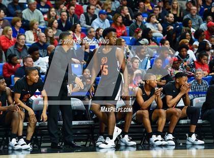 Thumbnail 2 in Hall vs Marion (AAA 5A Final) photogallery.