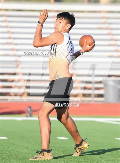 Thumbnail 2 in Trevor Browne vs. Maryvale (Trevor Browne 7 on 7) photogallery.