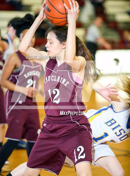 Thumbnail 3 in New Buffalo vs Eau Claire (MHSAA District Playoff) photogallery.