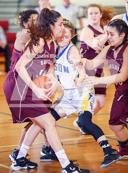 Thumbnail 3 in New Buffalo vs Eau Claire (MHSAA District Playoff) photogallery.