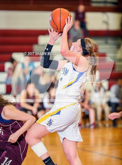 Thumbnail 3 in New Buffalo vs Eau Claire (MHSAA District Playoff) photogallery.