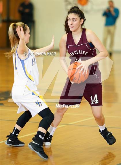 Thumbnail 2 in New Buffalo vs Eau Claire (MHSAA District Playoff) photogallery.