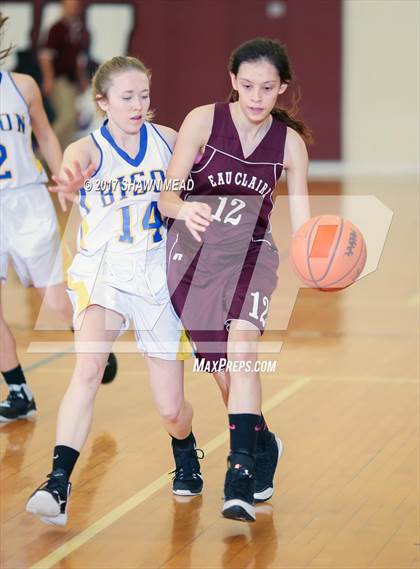 Thumbnail 1 in New Buffalo vs Eau Claire (MHSAA District Playoff) photogallery.