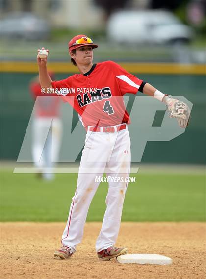 Thumbnail 2 in Cheshire vs. Fairfield Prep (CIAC Class LL Semifinal) photogallery.