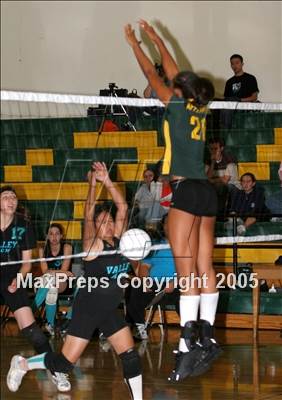 Thumbnail 1 in Valley Alternative Magnet @ Narbonne (Section Playoffs) photogallery.