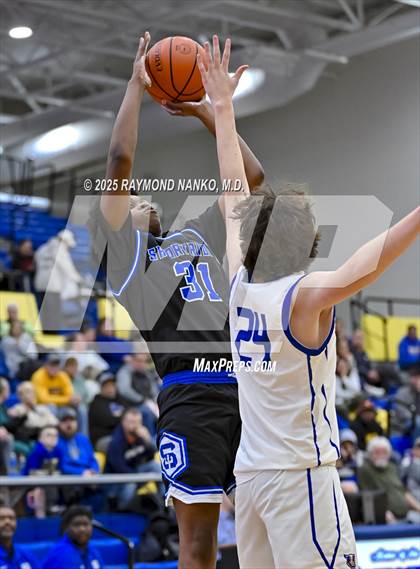 Thumbnail 2 in Indianapolis Shortridge @ Greenfield-Central  photogallery.