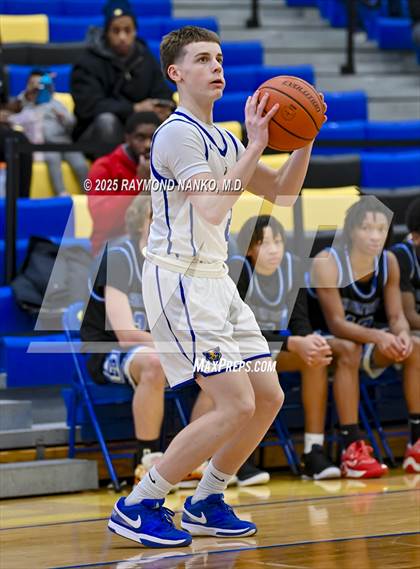 Thumbnail 3 in Indianapolis Shortridge @ Greenfield-Central  photogallery.