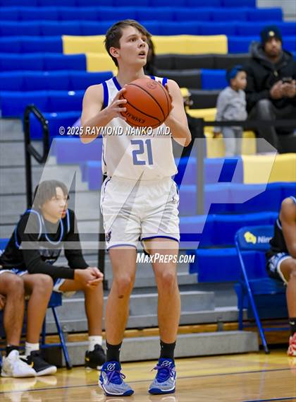 Thumbnail 2 in Indianapolis Shortridge @ Greenfield-Central  photogallery.