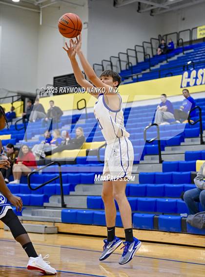 Thumbnail 3 in Indianapolis Shortridge @ Greenfield-Central  photogallery.