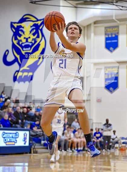 Thumbnail 1 in Indianapolis Shortridge @ Greenfield-Central  photogallery.