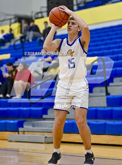 Thumbnail 1 in Indianapolis Shortridge @ Greenfield-Central  photogallery.