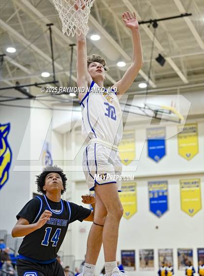 Thumbnail 2 in Indianapolis Shortridge @ Greenfield-Central  photogallery.