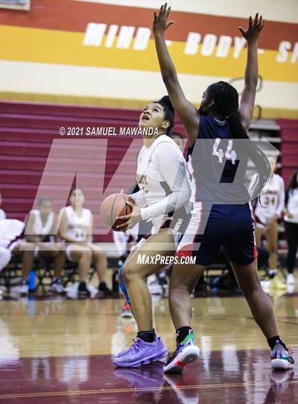 Thumbnail 3 in Leuzinger @ Alemany (CIF SS D 2AA Semi final) photogallery.