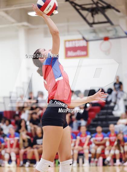 Thumbnail 3 in Oscar Smith @ Kempsville photogallery.