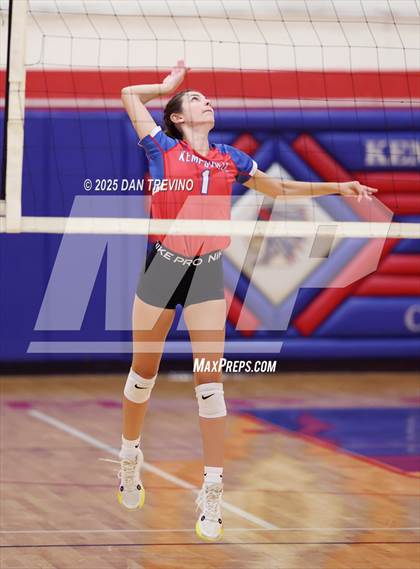 Thumbnail 2 in Oscar Smith @ Kempsville photogallery.