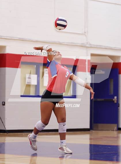 Thumbnail 1 in Oscar Smith @ Kempsville photogallery.