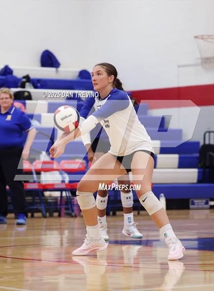 Thumbnail 2 in Oscar Smith @ Kempsville photogallery.