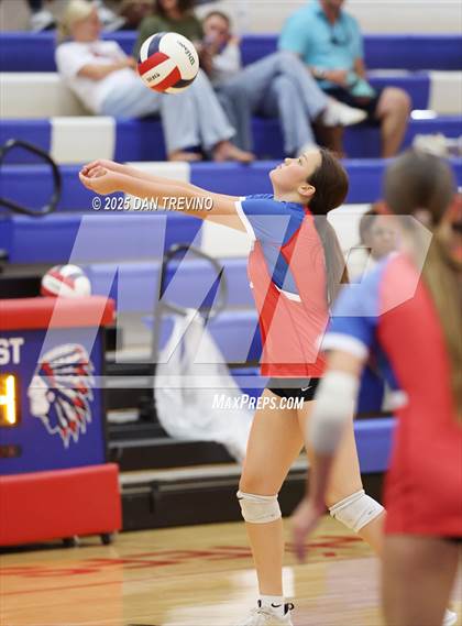 Thumbnail 3 in Oscar Smith @ Kempsville photogallery.