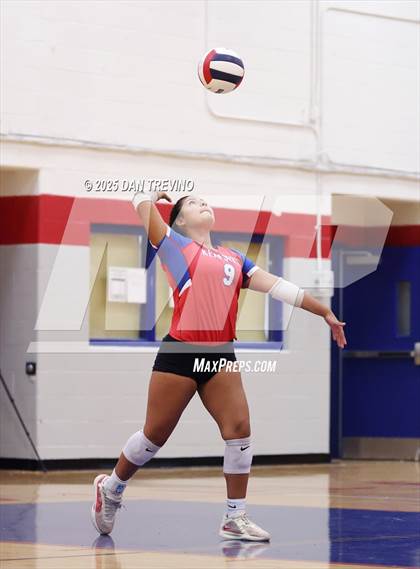 Thumbnail 3 in Oscar Smith @ Kempsville photogallery.