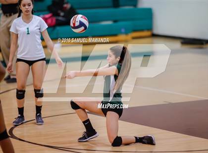 Thumbnail 3 in  Cleveland @ Granada Hills photogallery.