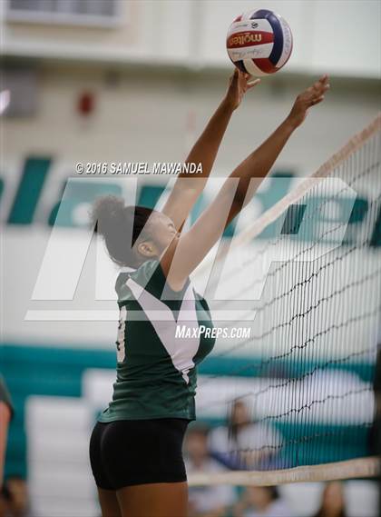 Thumbnail 1 in  Cleveland @ Granada Hills photogallery.