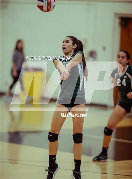 Thumbnail 3 in  Cleveland @ Granada Hills photogallery.