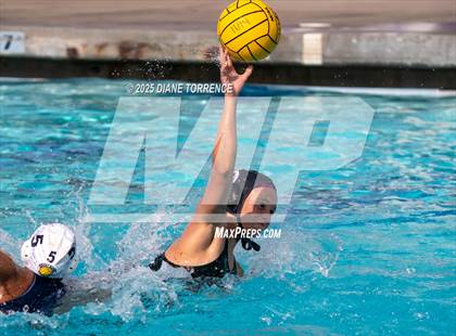 Thumbnail 2 in Oaks Christian vs Newport Harbor (Bill Barnett Holiday Cup) photogallery.