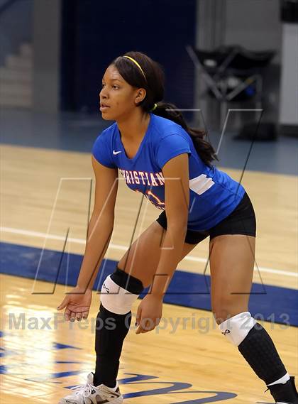Thumbnail 3 in Vista del Lago vs. Christian Brothers (CIF SJS D3 Final) photogallery.