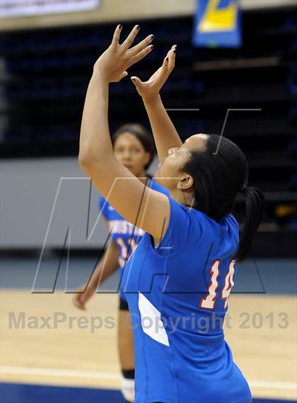 Thumbnail 3 in Vista del Lago vs. Christian Brothers (CIF SJS D3 Final) photogallery.